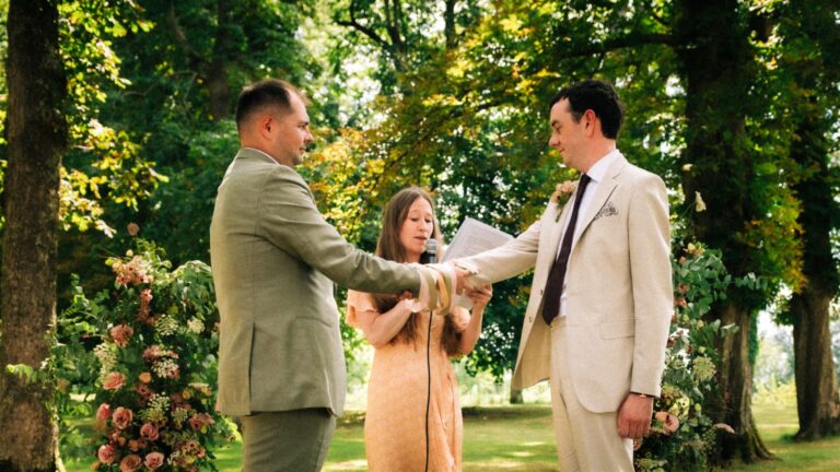 Dan Quentin handfasting 768x432