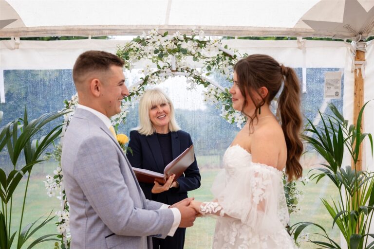 Sally wedding 768x512